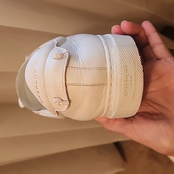 Givenchy Urban Street Leather Sneakers - Picture 12 of 16